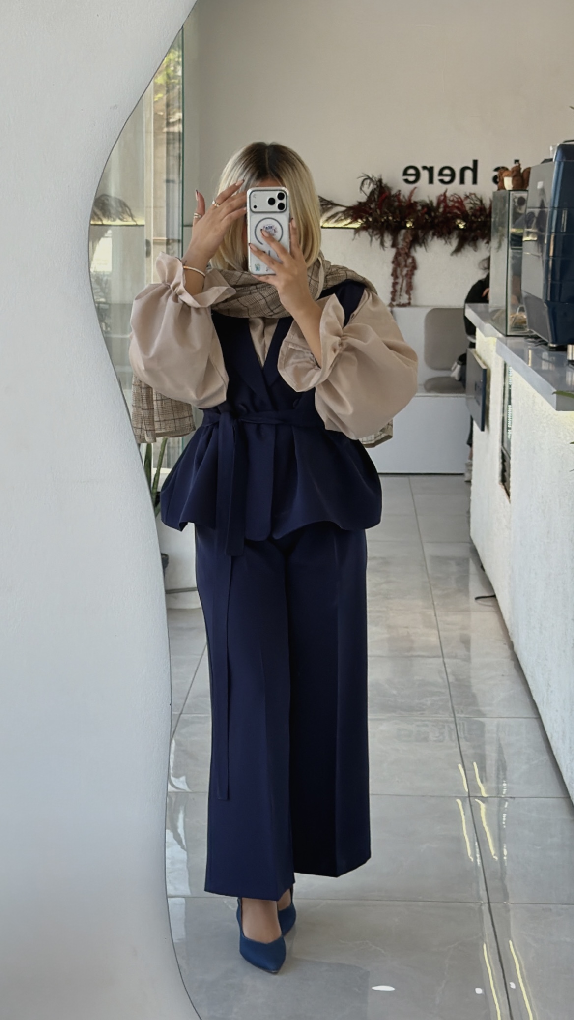 B17612F8-1BBA-4F90-AFD4-4F304377EB1E